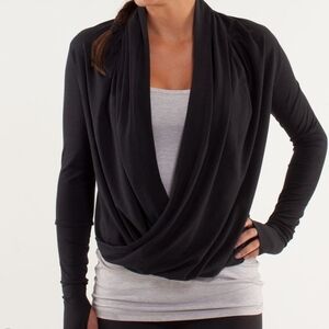 Lululemon Athletica Iconic Wrap Size 4